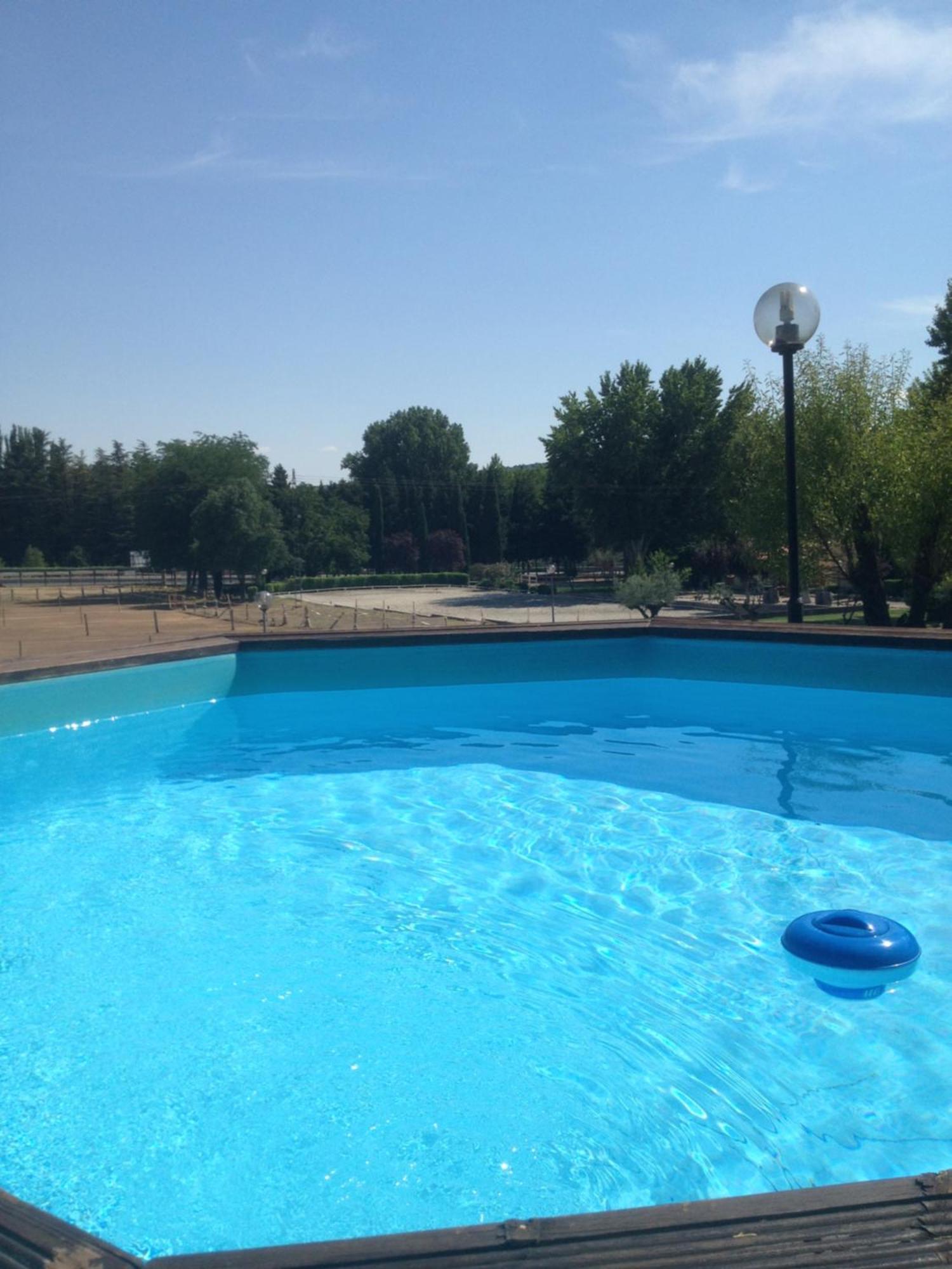 Bungalow Golosina Torrelaguna المظهر الخارجي الصورة